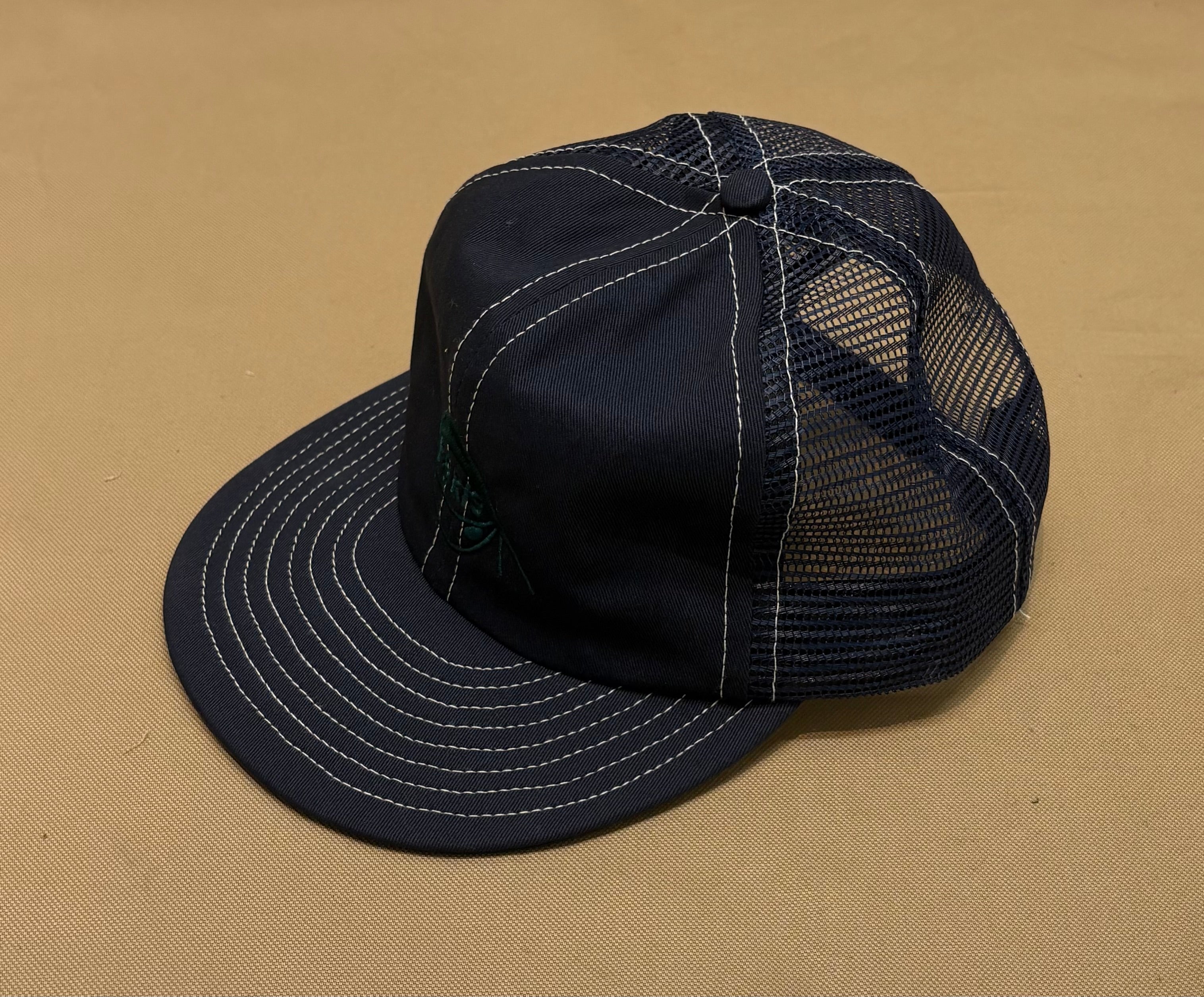 Navy Packable trucker